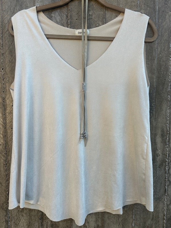 Producto - Musculosa básica crema