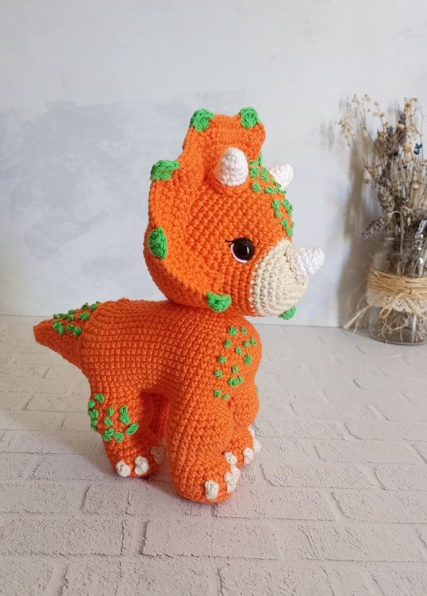Producto - Jacinto Triceratops - Guía de tejido - 2