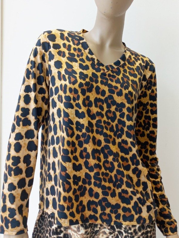 Producto - Manga Larga Cuello V Modal Soft Animal Print (Art. 5710)