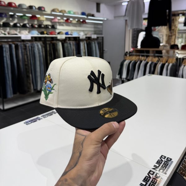 Producto - Gorra NY Combionada Mariposa