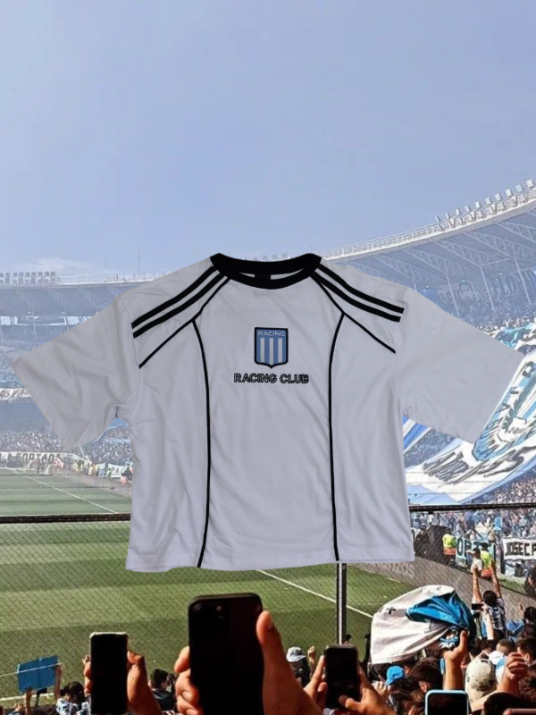 Remera boxi bordada Racing Club — imagen 4