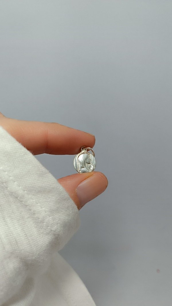 Producto - Dije Virgen Niña