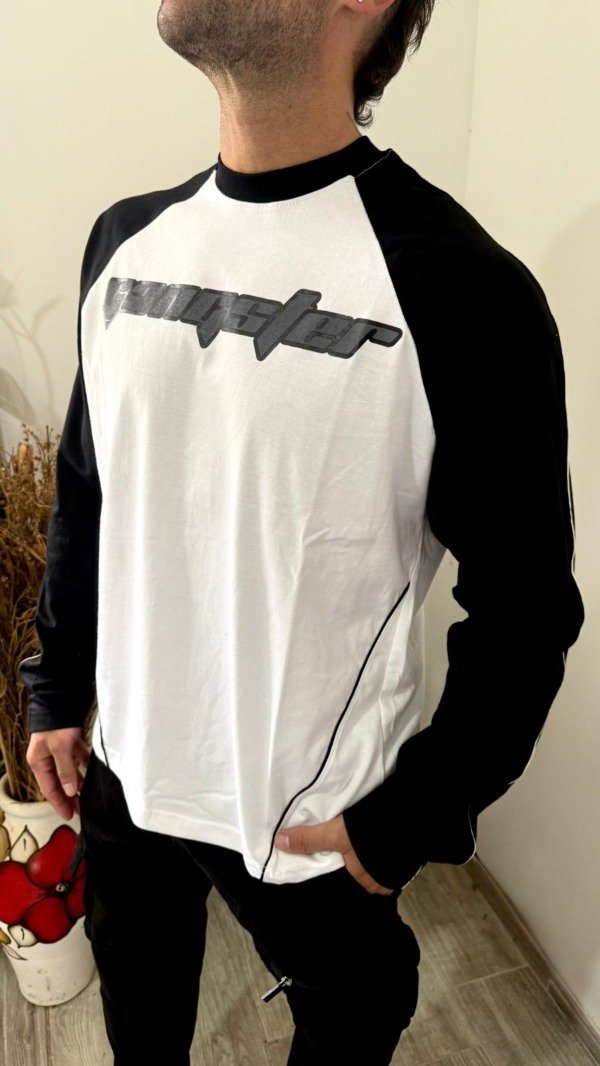 Producto - Remera mangas largas combinada