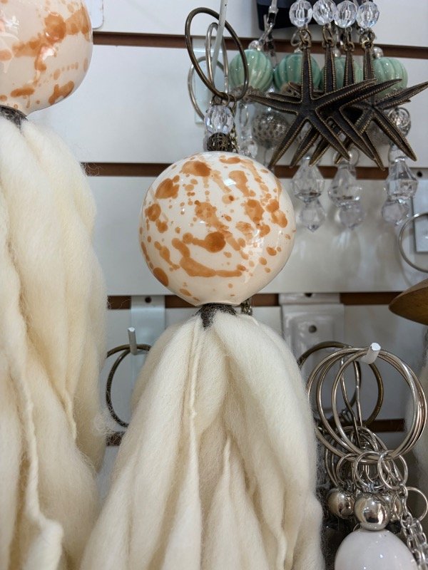 Producto - Borla medallón beige