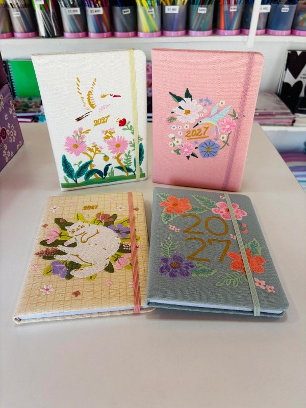 Producto - Agenda bordada 2027 - 7