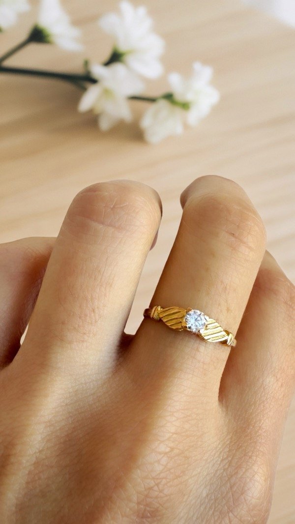 Producto - Anillo de ORO 18K piedra blanca