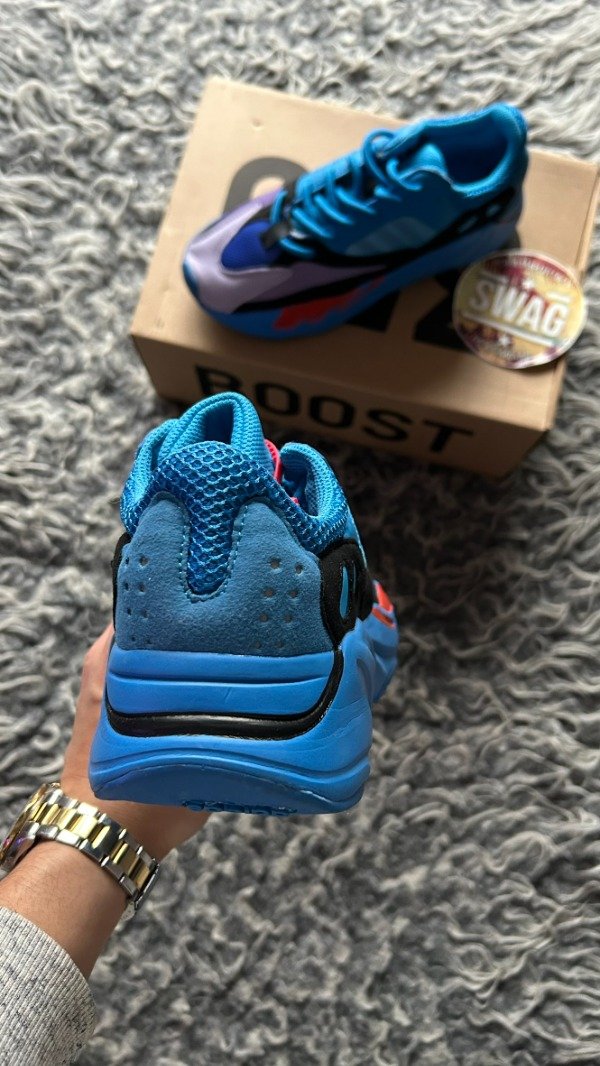 Producto - YEEZY BOOST 700 HI-RES BLUE - 2