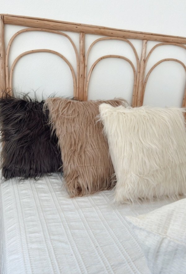 Producto - ALMOHADON PELO LARGO