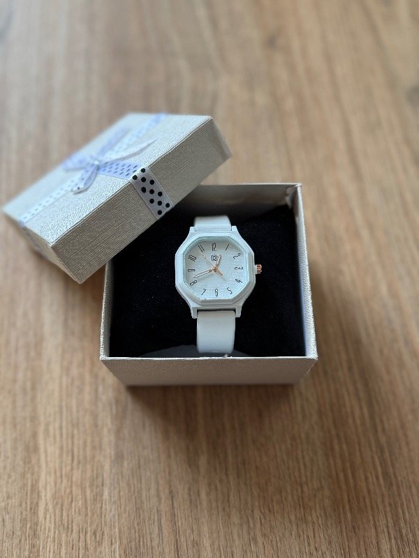 Producto - Reloj Kenia white