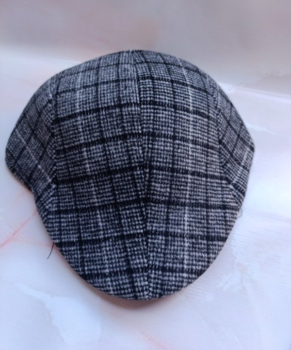 Producto - BOINA GRIS A CUADROS