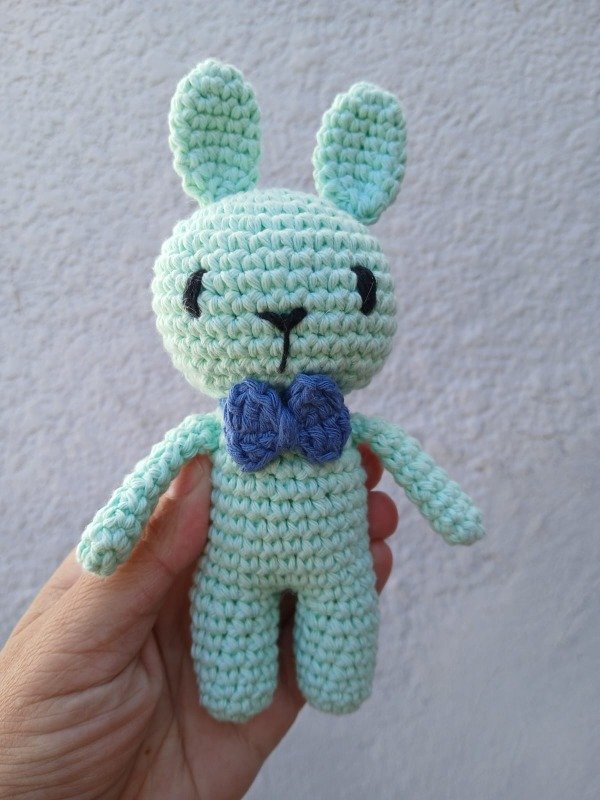 Producto - Conejo Moño - Amigurumi - Tejido a Crochet