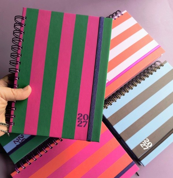 Producto - Agenda 2027 Semana a la Vista - Rayado Fucsia/Verde - 2