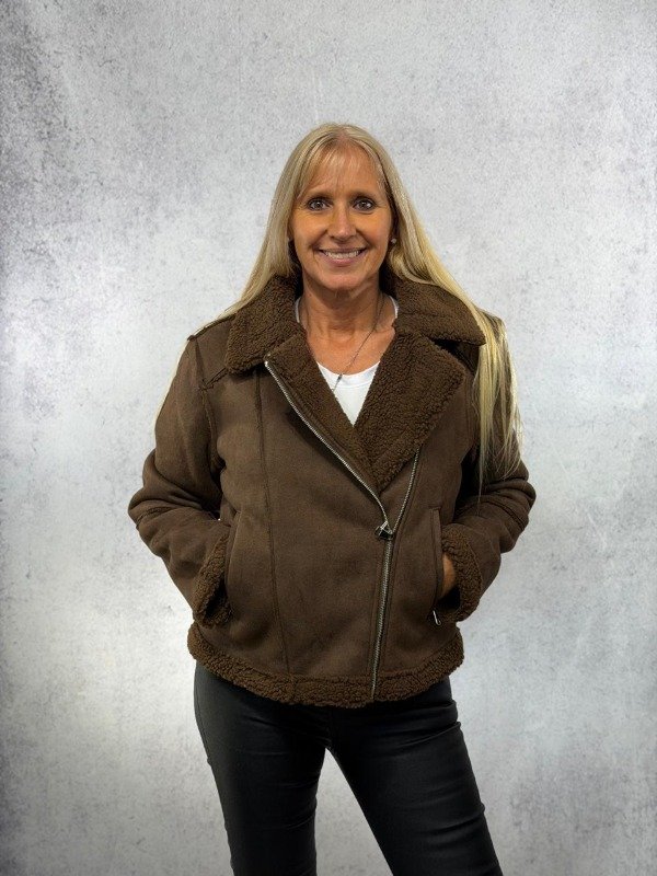 Producto - CAMPERA GAMULAN CHOCO GAMUZA CON CORDERITO IMPORTADA