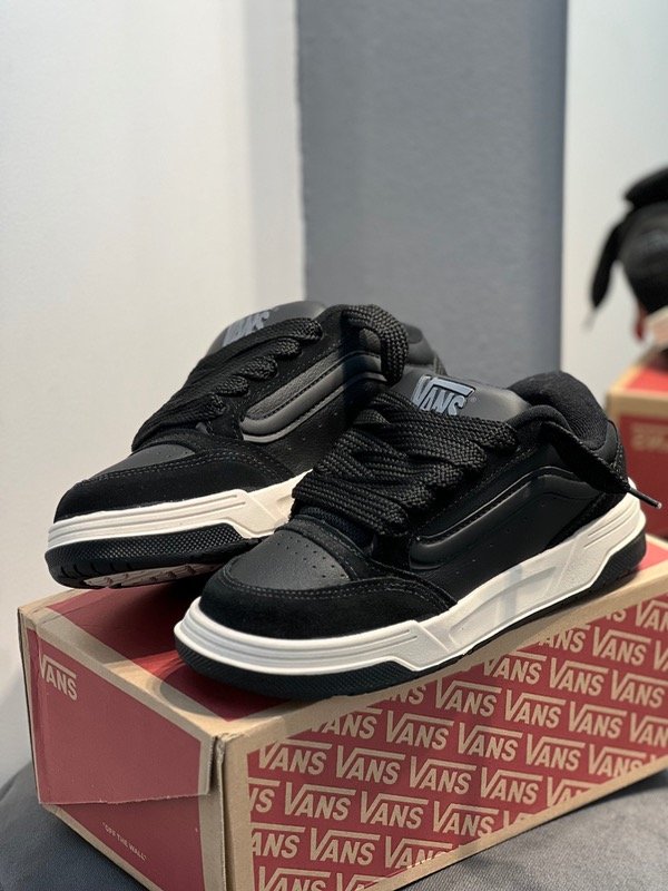 Producto - VANS HYLANE