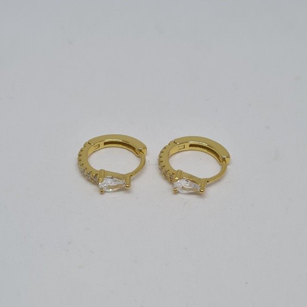 Producto - Argollas doradas con cubic chicas