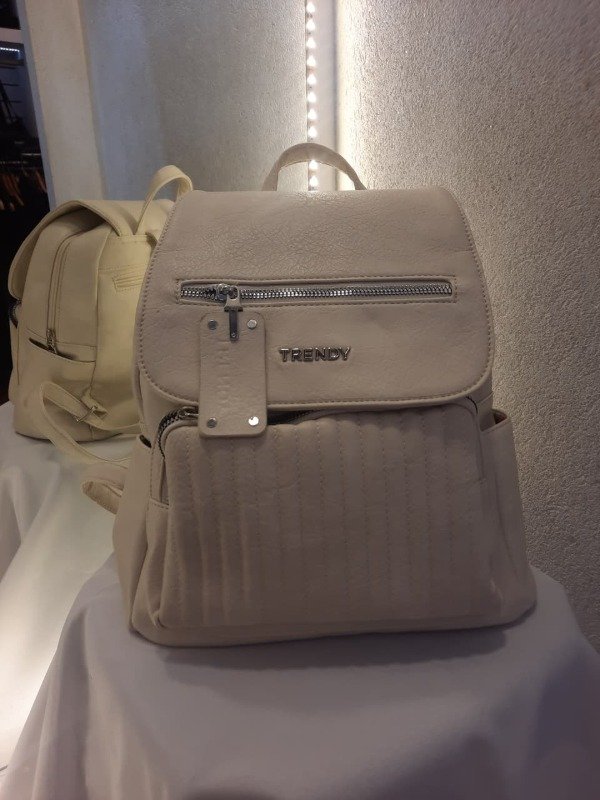 Producto - Mochila Clásica con Solapa