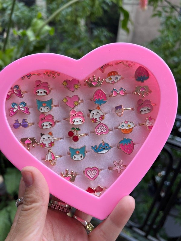 Producto - Caja de anillos infantiles metal