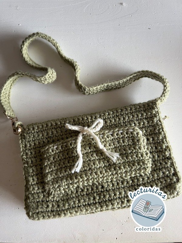 Producto - Funda estilo cartera para libro a crochet