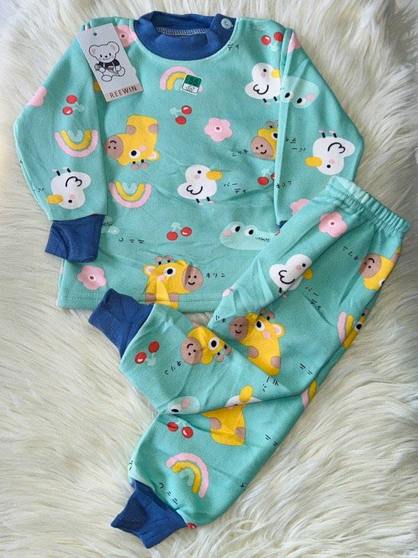 Producto - PIJAMA IMPORTADO BABY VERDE ANIMALES (CAMISETA + PANTALÓN)