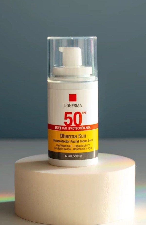 Producto - Dherma Sun Fotoprotector Facial Toque Seco FPS50 60ml Lidherma