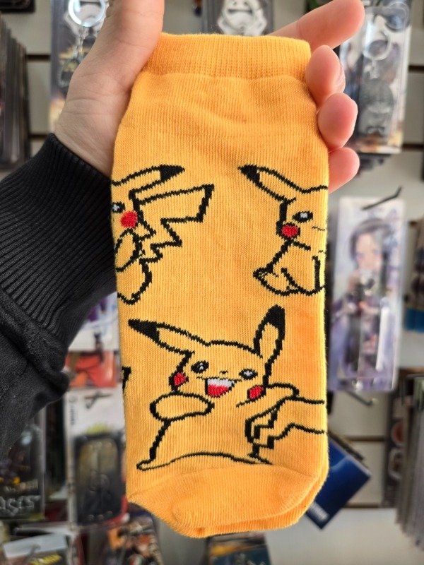 Producto - Medias Pikachu amarilla