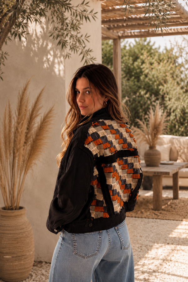 Producto - Campera ALMEZ negra