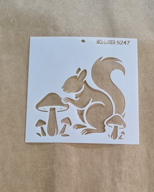Producto - St 5247 de 15x15cm Stencil Ardilla