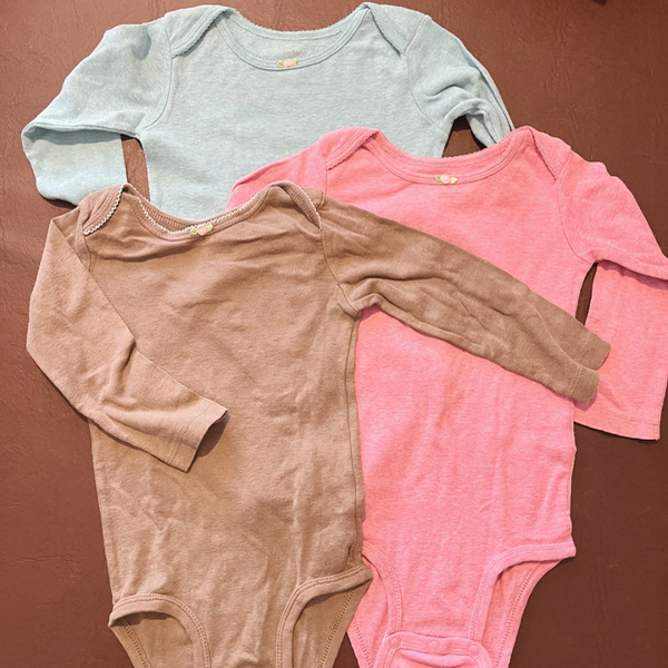 Producto - Trio Bodies Carters Colores 18M