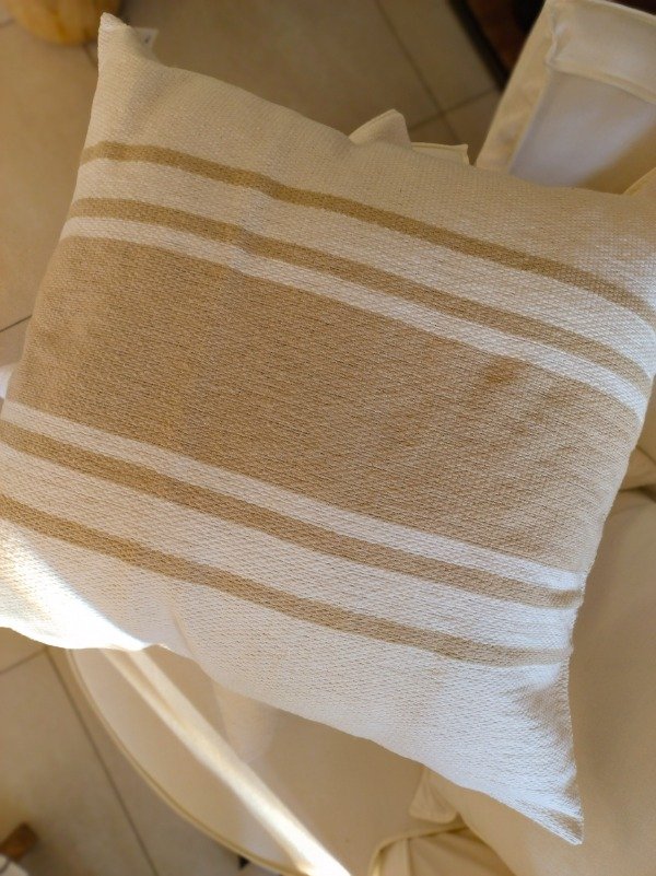 Producto - ALMOHADON TEJIDO