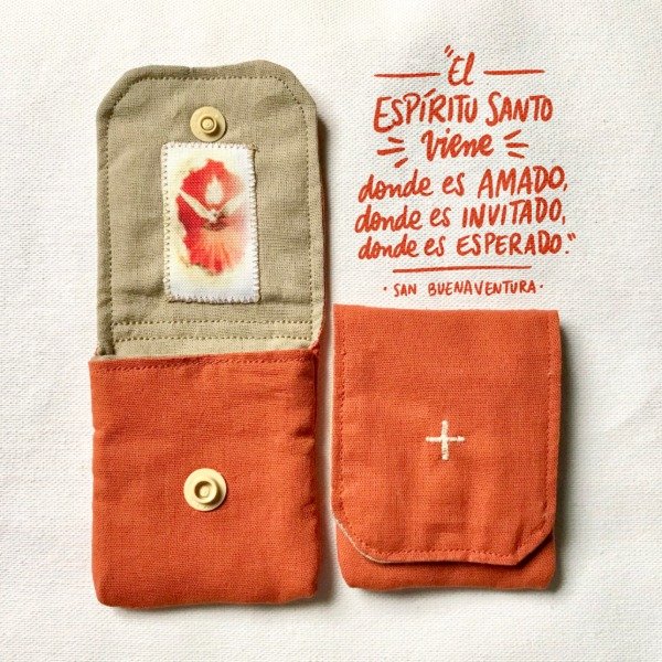 Producto - Oratorio simple con bolsillo de Espíritu Santo