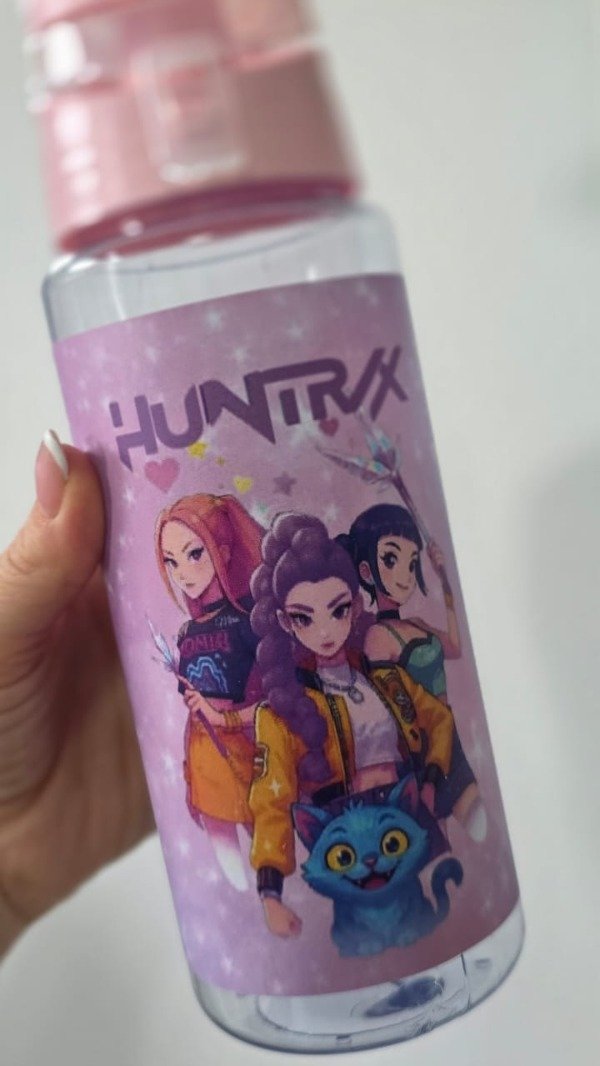 Producto - Botella de plastico Guerreras Kpop