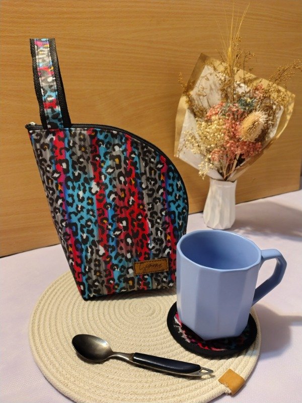 Producto - PORTA TAZA VIRAL ANIMAL PRINT ROSA/AZUL - 1