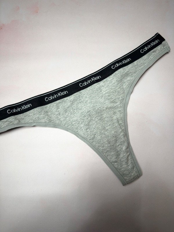 Producto - Less Calvin Klein 01569
