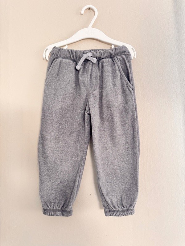 Producto - Babucha polar CARTERS 2 años sp155