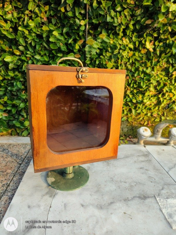 Producto - CAJA SIMIL MADERA (MDF) CON VISTA Y HERRAJES.