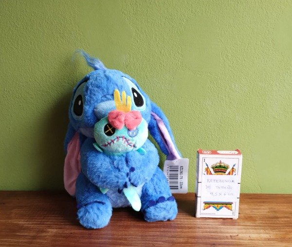 Producto - 1180 - Peluche Stitch con Scrump 20cm