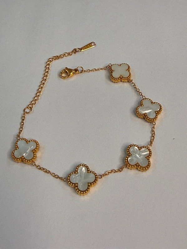 Producto - Pulsera acero dorado trébol blanco nacarado