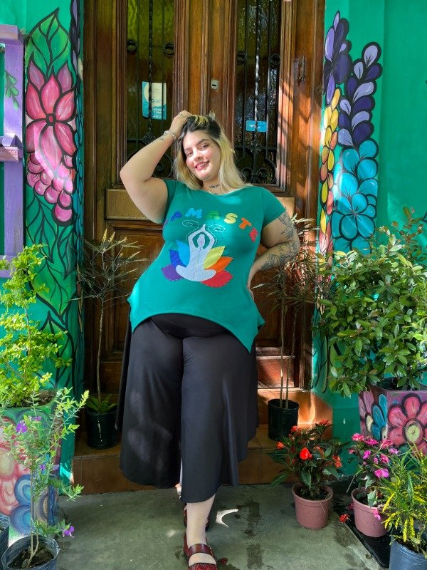 Producto - REMERA BOLSIKUS con aplique