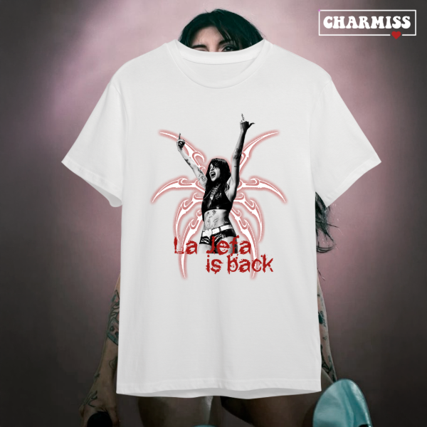 Remeron oversize La Jefa is back