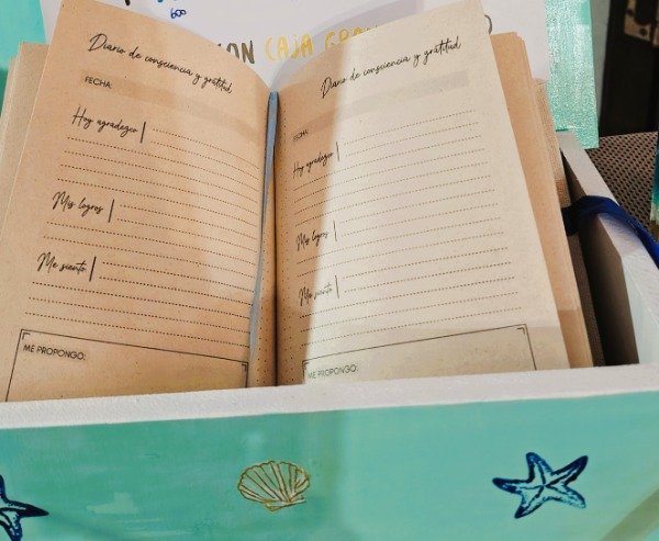 Producto - Diario de Gratitud y Conciencia + Sahumo + vela