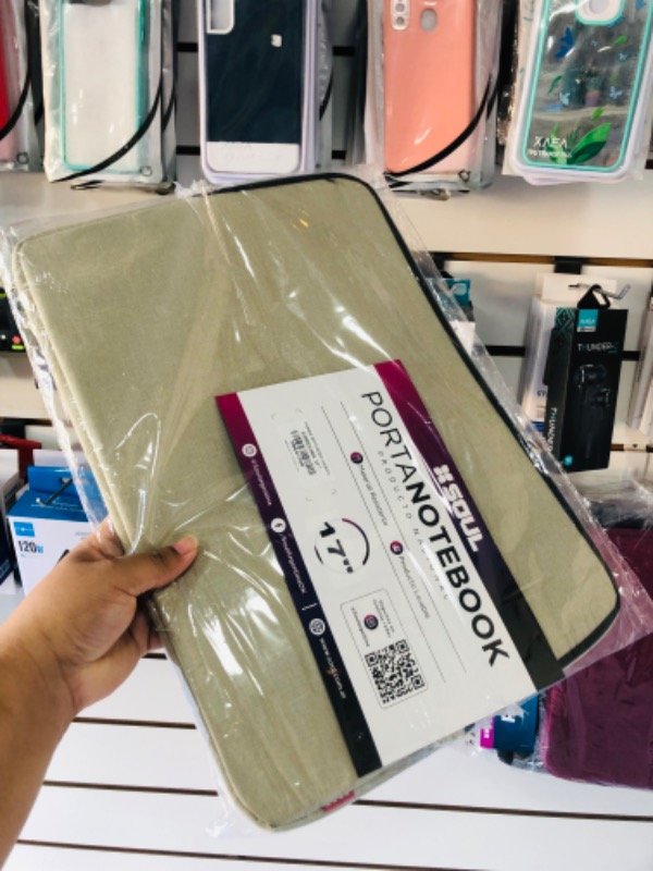 Producto - Funda Notebook 17 Arena