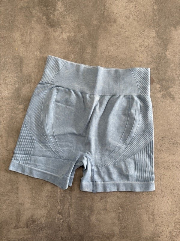 Producto - SHORT SEAMLESS SIN FRUNCE CELESTE premium