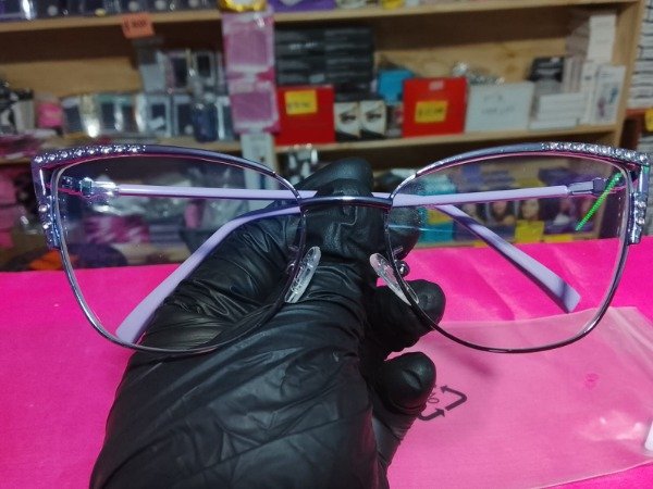 Producto - LENTES DE DESCANSO