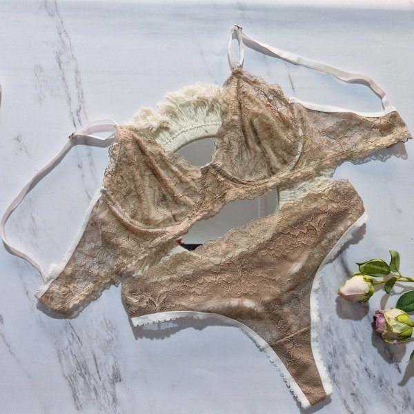 Producto - Conjunto Puntilla y less tiro alto - talle 90