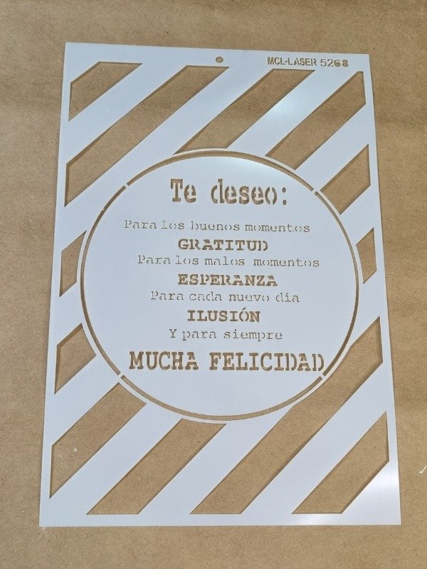 Producto - St 5268 de 20x30cm -  Stencil Fondo rayado Con Frase