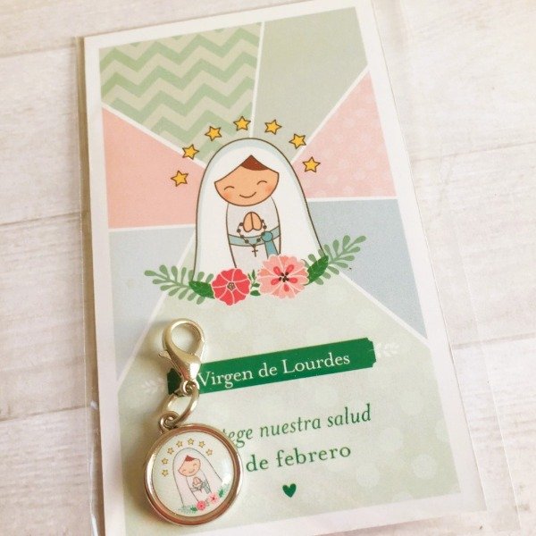 Producto - REGALO PACK ESTAMPA ADVOCACION CON MEDALLA VIRGEN DE LOURDES