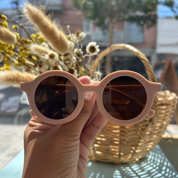 Producto - Gafas clásicas en color NUDE