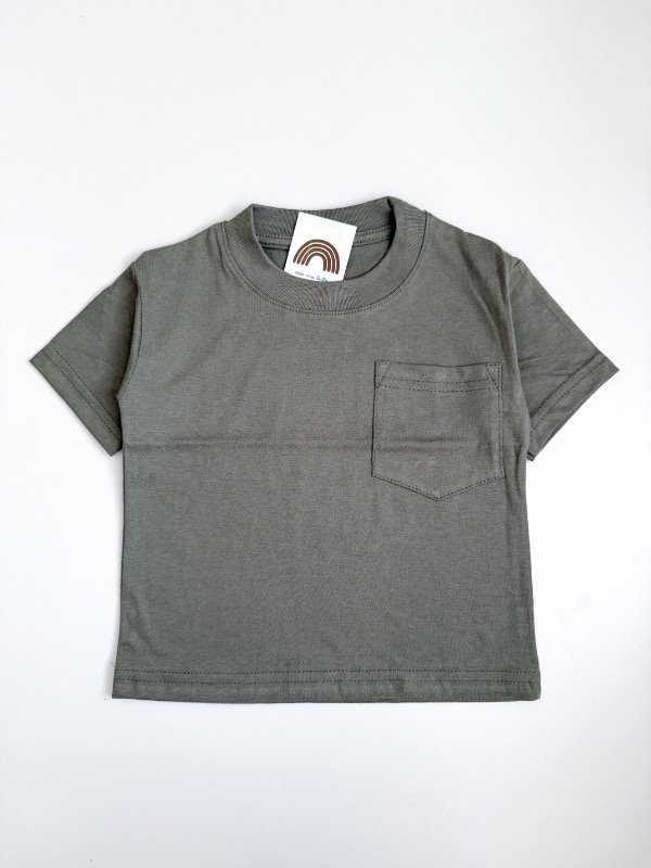 Producto - Remera oversize bolsillo verde