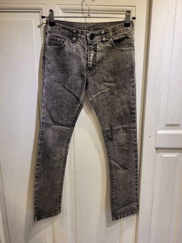 Producto - Jean CHEEKY gris tipo nevado Talle 10 años - PRECIO: 15X