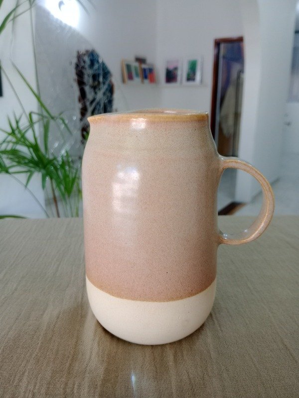 Producto - Jarra mediana - Nuda Cuerpo de Barro